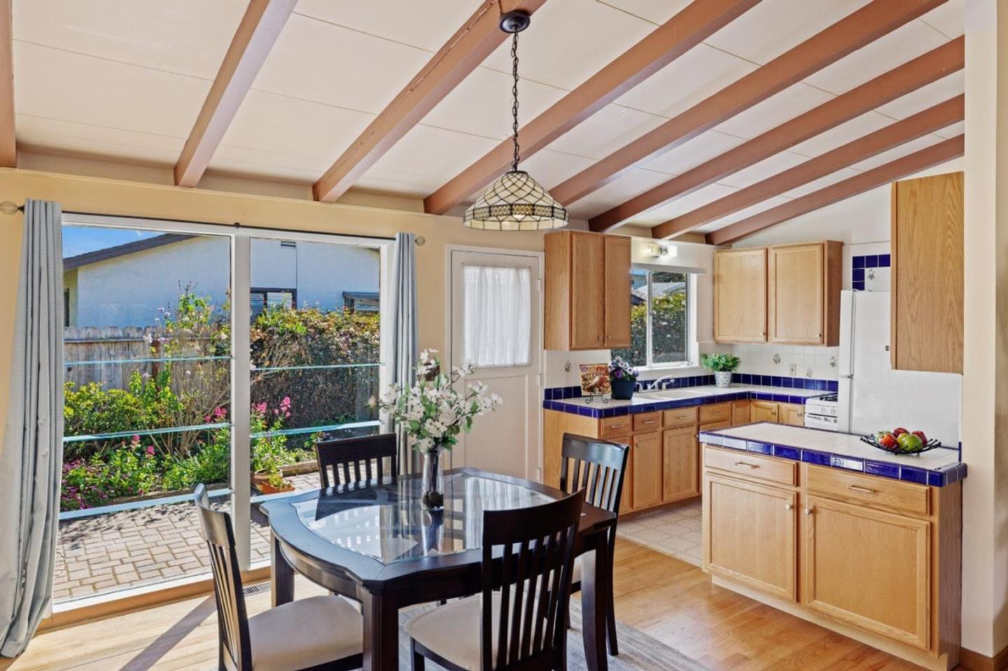 Detail Gallery Image 4 of 25 For 26415 Oliver Rd, Carmel,  CA 93923 - 3 Beds | 2 Baths
