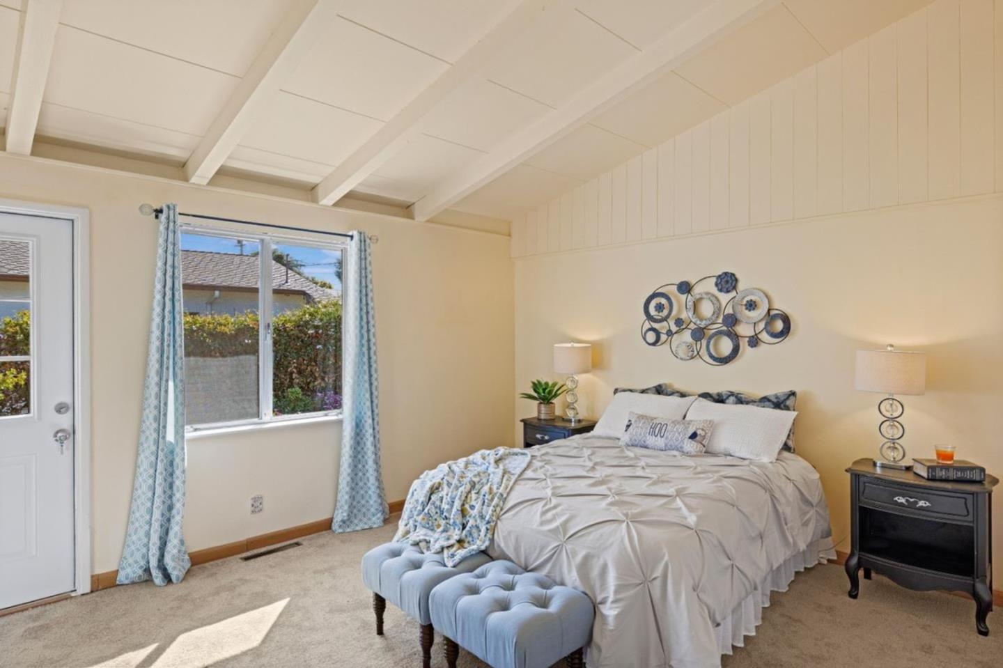 Detail Gallery Image 6 of 25 For 26415 Oliver Rd, Carmel,  CA 93923 - 3 Beds | 2 Baths