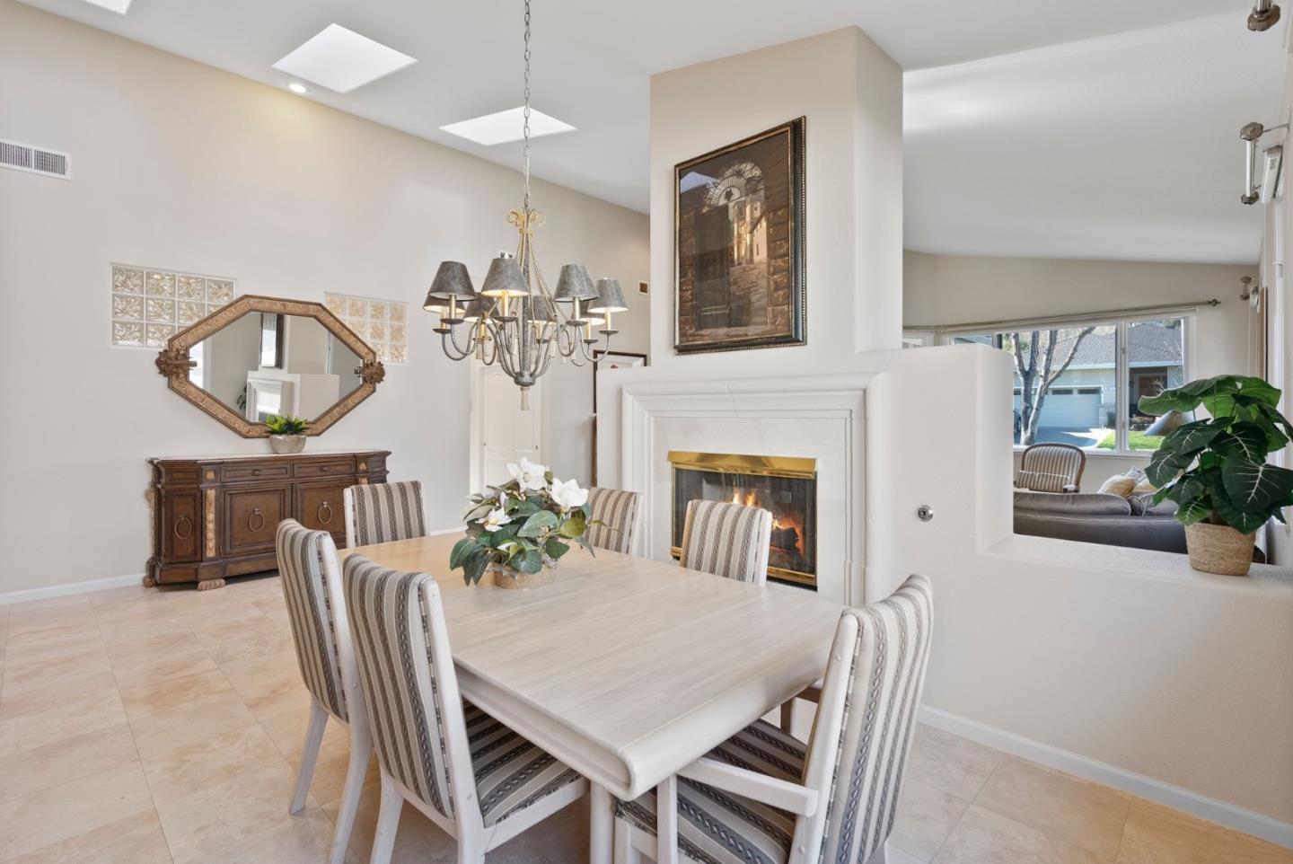 Detail Gallery Image 12 of 43 For 7952 Spyglass Ct, Pleasanton,  CA 94588 - 3 Beds | 2/1 Baths