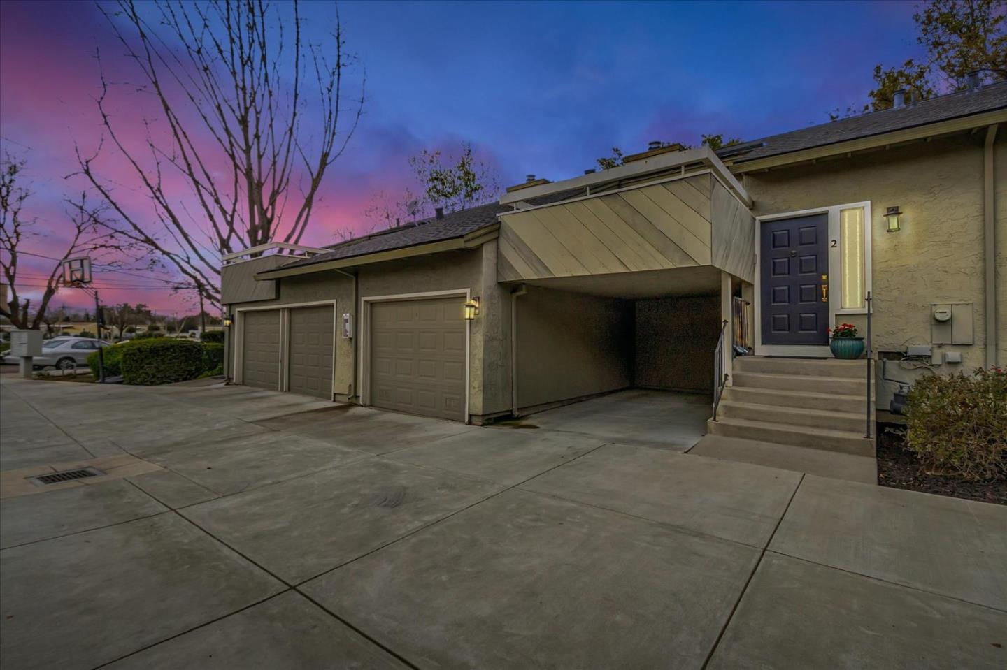 Detail Gallery Image 1 of 1 For 2124 Canoas Garden Ave #2,  San Jose,  CA 95125 - 2 Beds | 1/1 Baths