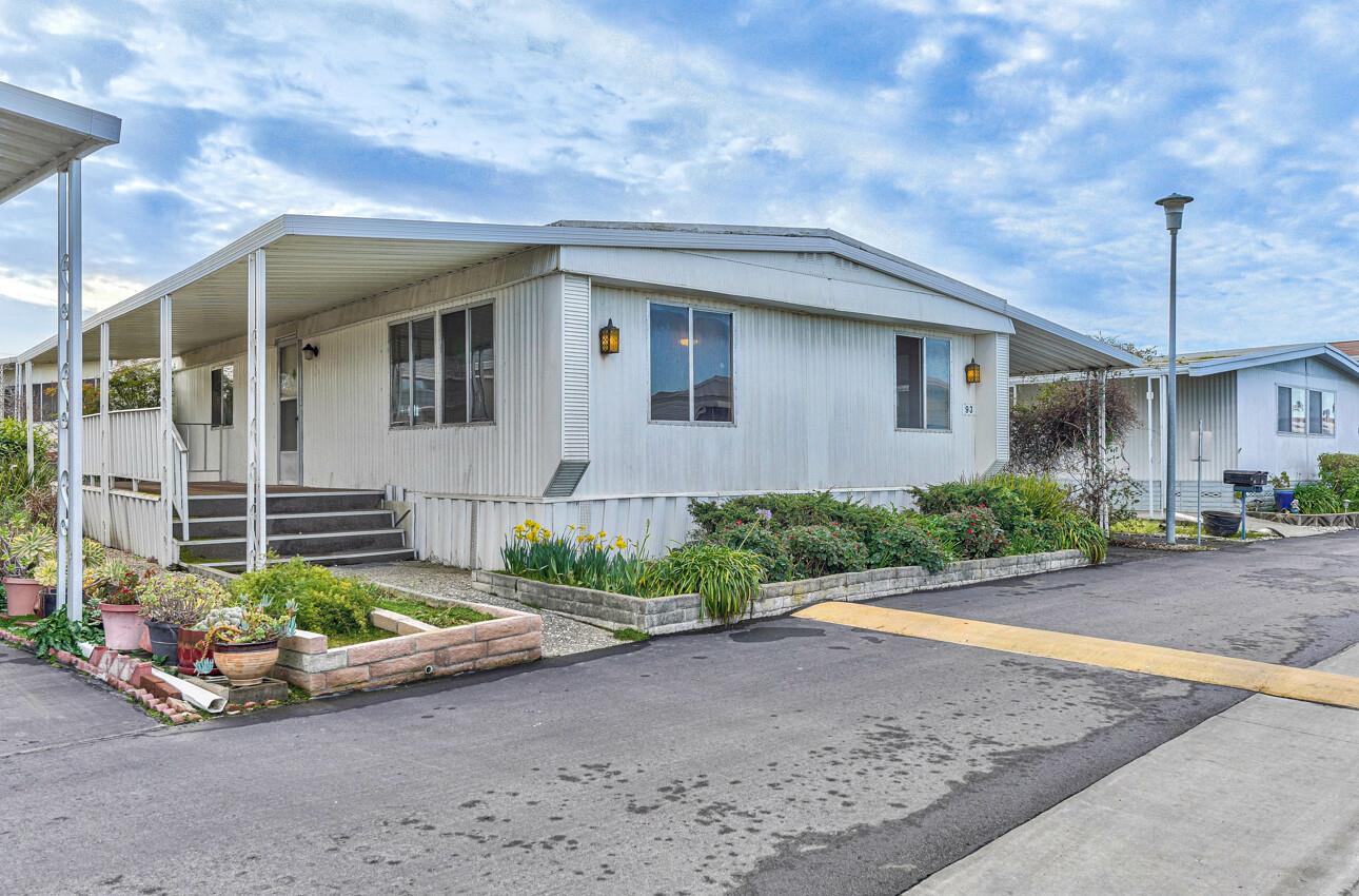 Photo of 150 Kern St #93 in Salinas, CA