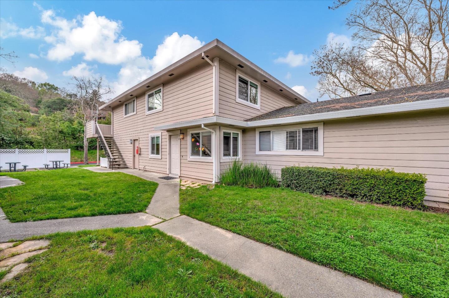 Detail Gallery Image 1 of 26 For 45 Los Padres Cir, Novato,  CA 94947 - 2 Beds | 1 Baths