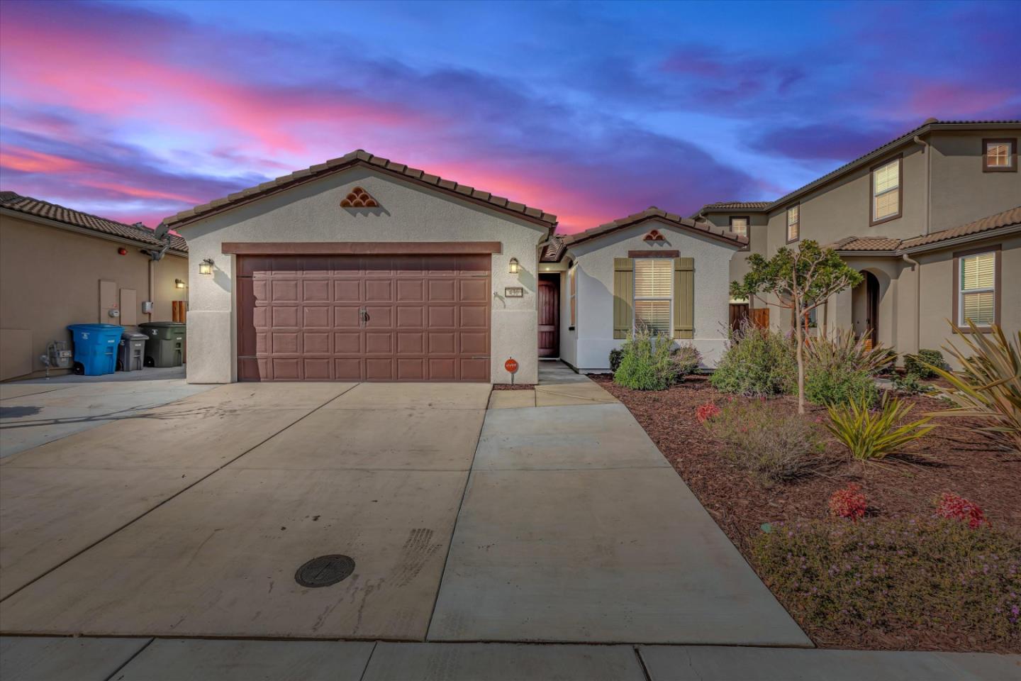 Detail Gallery Image 1 of 1 For 430 Alicante Dr, Hollister,  CA 95023 - 3 Beds | 2 Baths