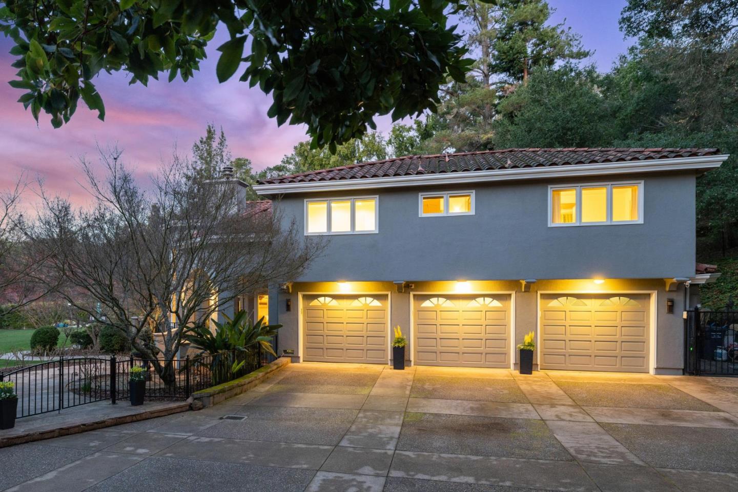 Detail Gallery Image 39 of 45 For 23525 Ravensbury Ave, Los Altos Hills,  CA 94024 - 4 Beds | 4/1 Baths