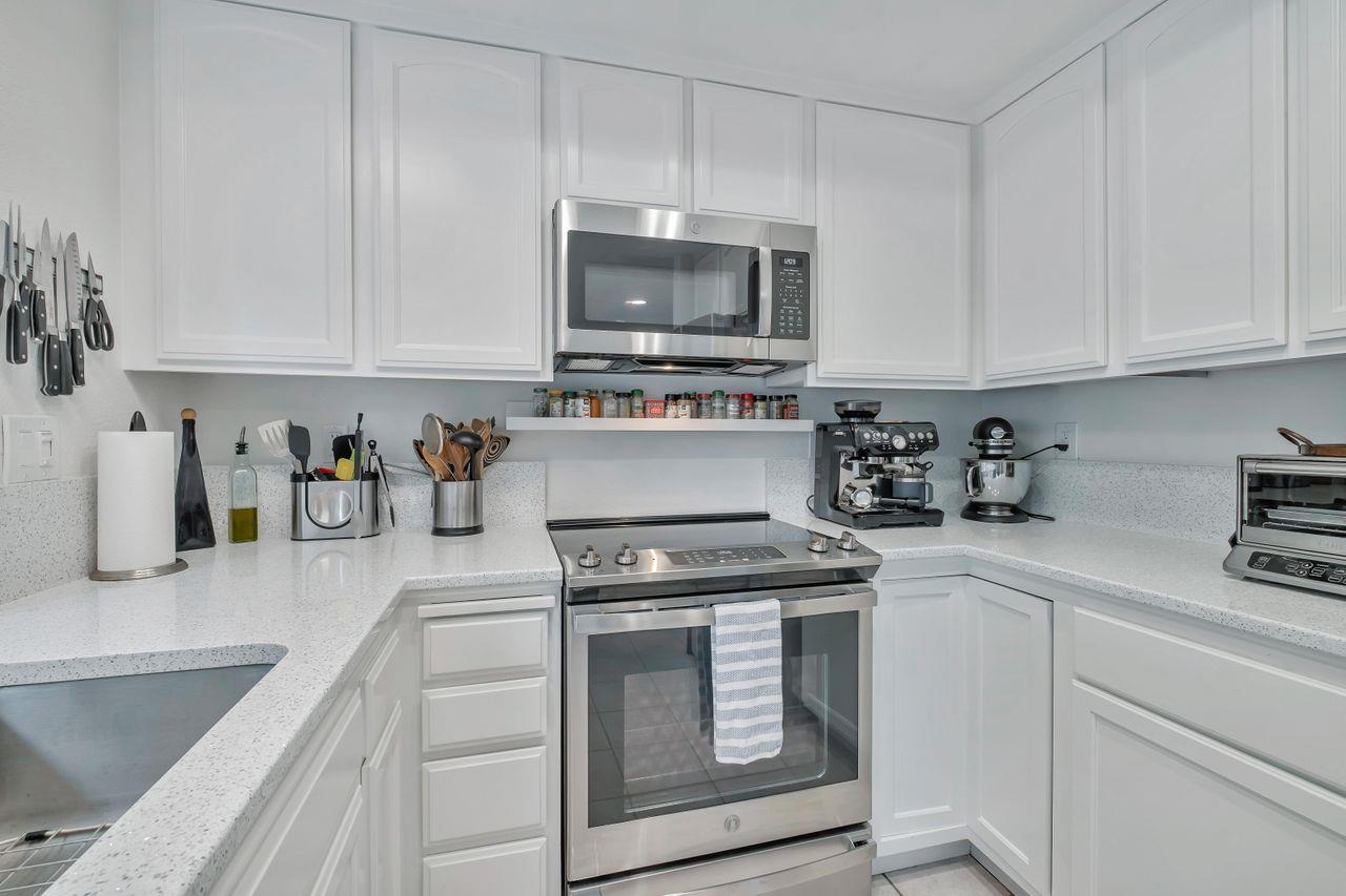 Detail Gallery Image 9 of 25 For 295 Silverfish Ct, Aptos,  CA 95003 - 3 Beds | 2/1 Baths