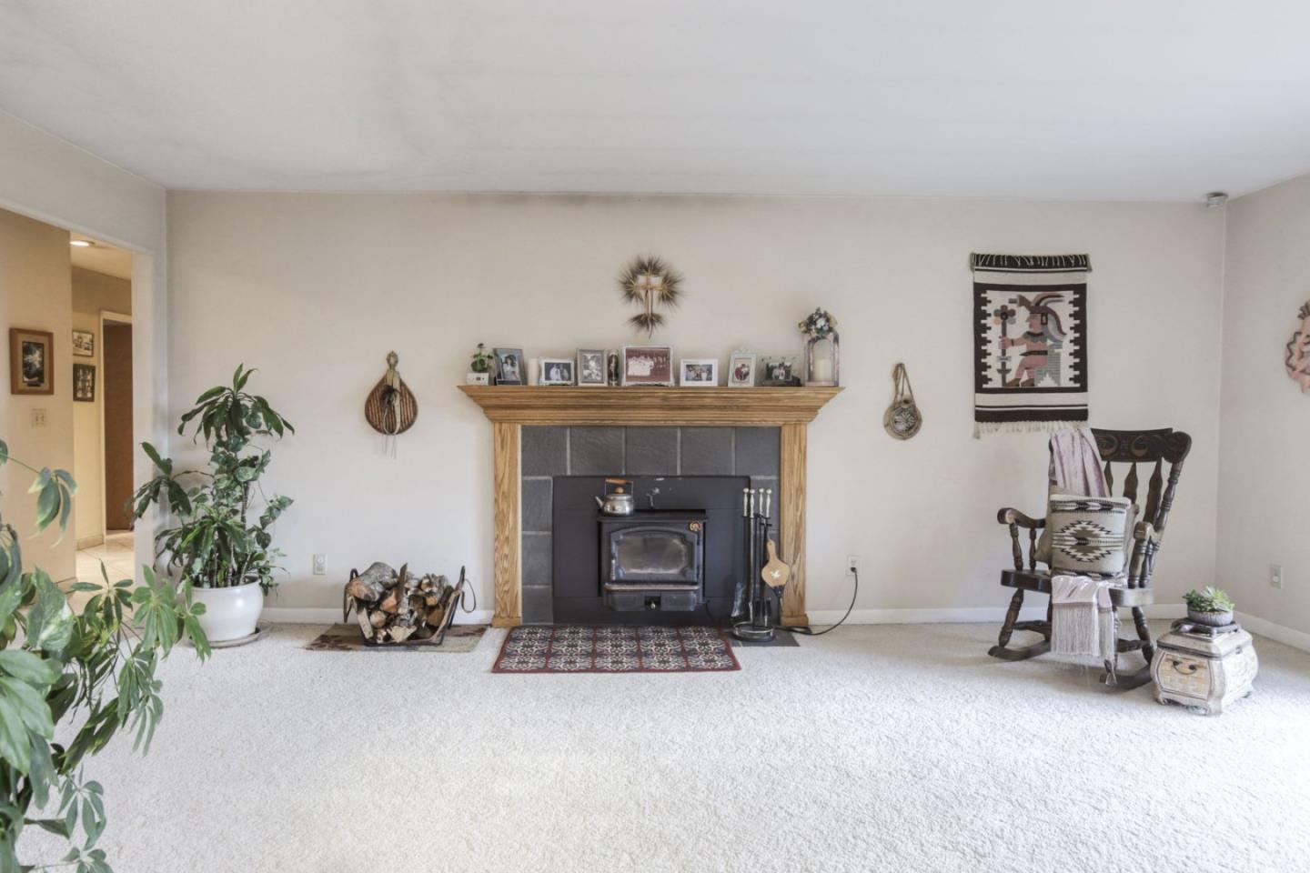 Detail Gallery Image 8 of 45 For 19300 Eden Ct, Salinas,  CA 93907 - 4 Beds | 3/2 Baths