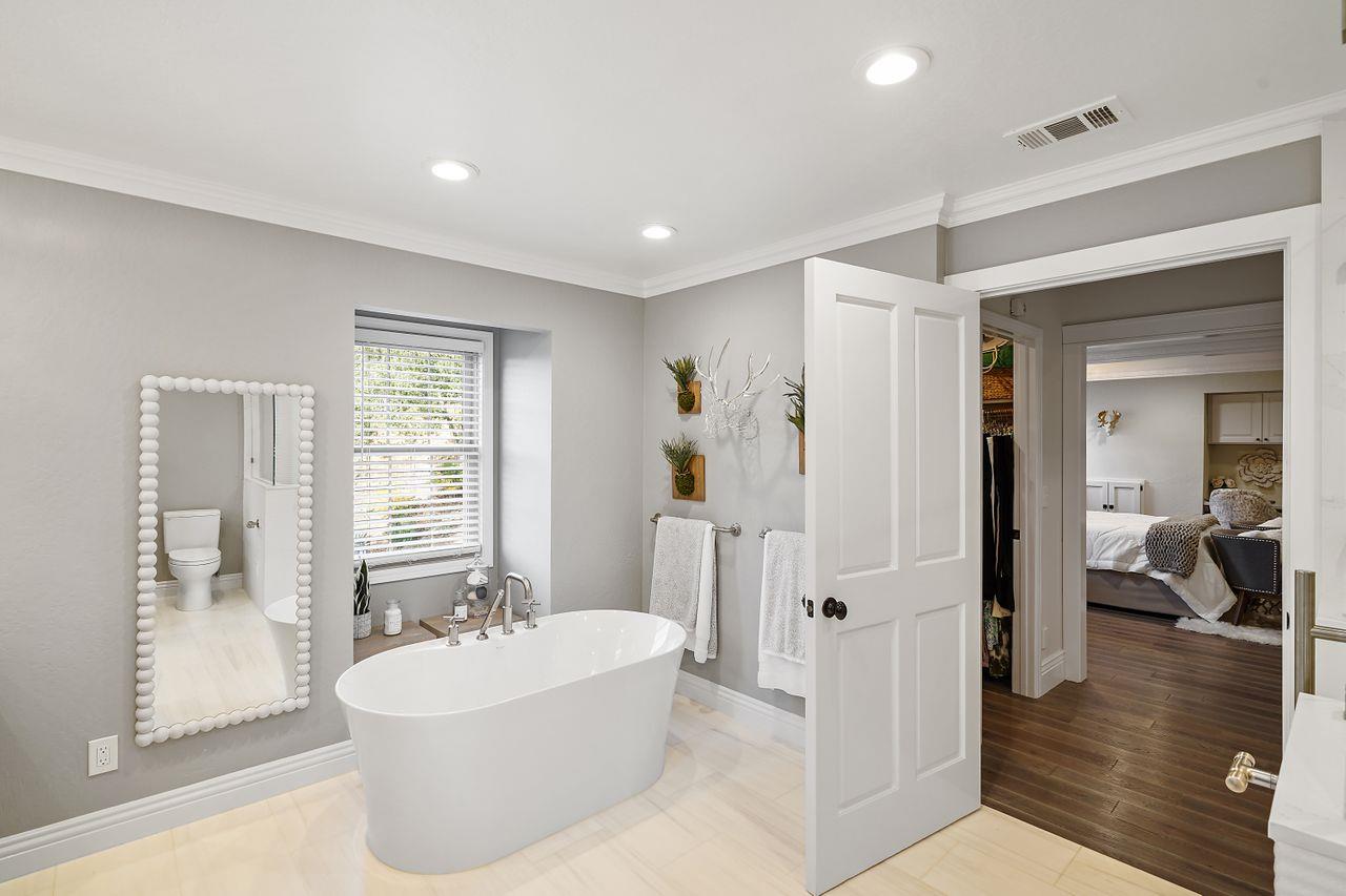 Detail Gallery Image 37 of 88 For 16515 S Kennedy Rd, Los Gatos,  CA 95030 - 6 Beds | 4/1 Baths