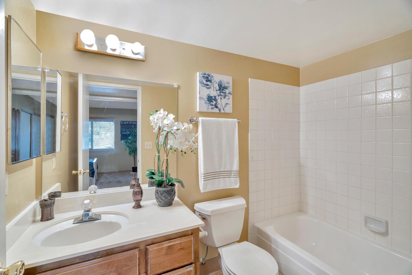 Detail Gallery Image 26 of 38 For 16965 Susan Ct, Morgan Hill,  CA 95037 - 2 Beds | 2/1 Baths