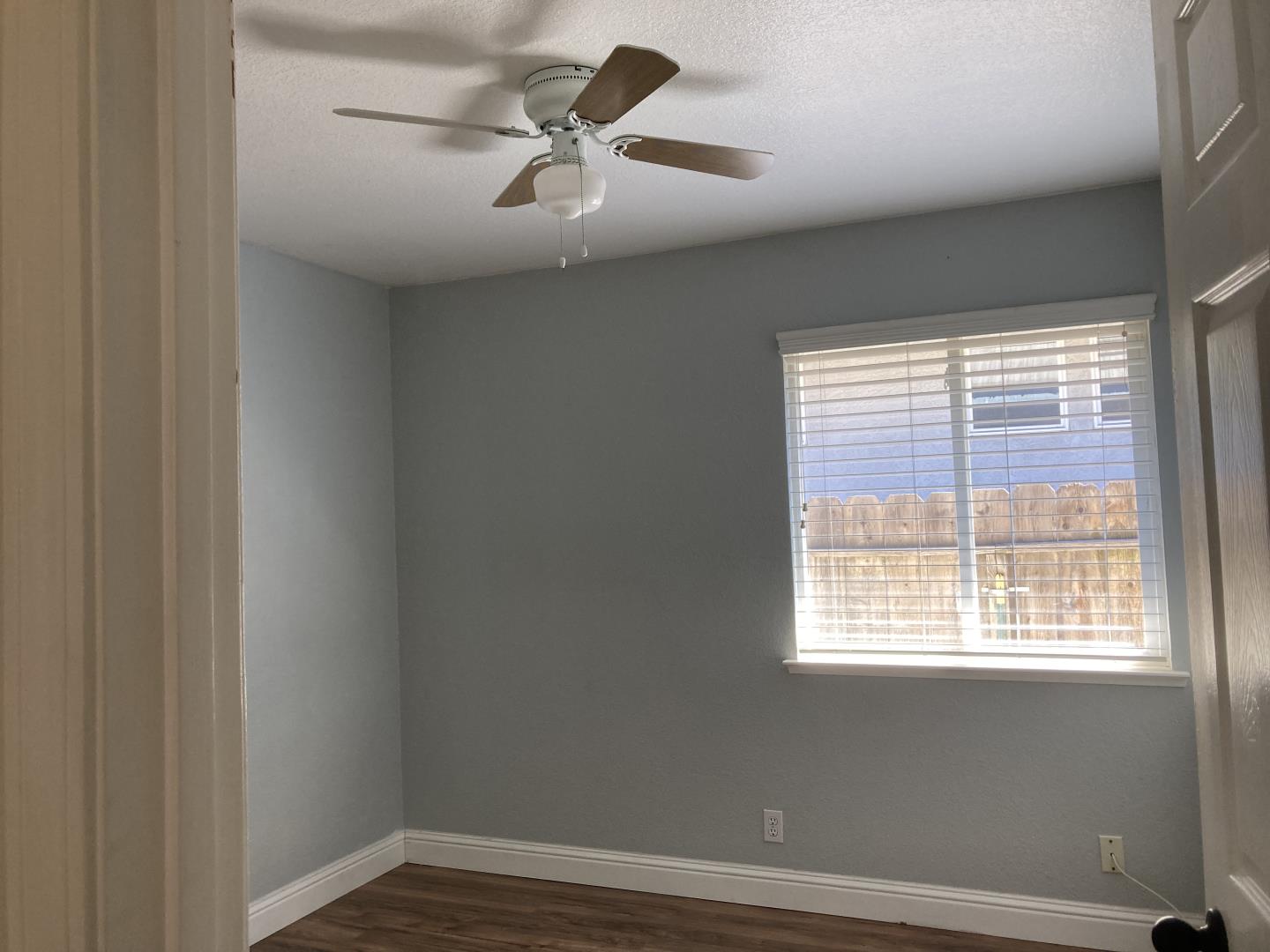 660 Mission Ridge Dr, Manteca, CA 95337 3 Beds 2 Baths (Active