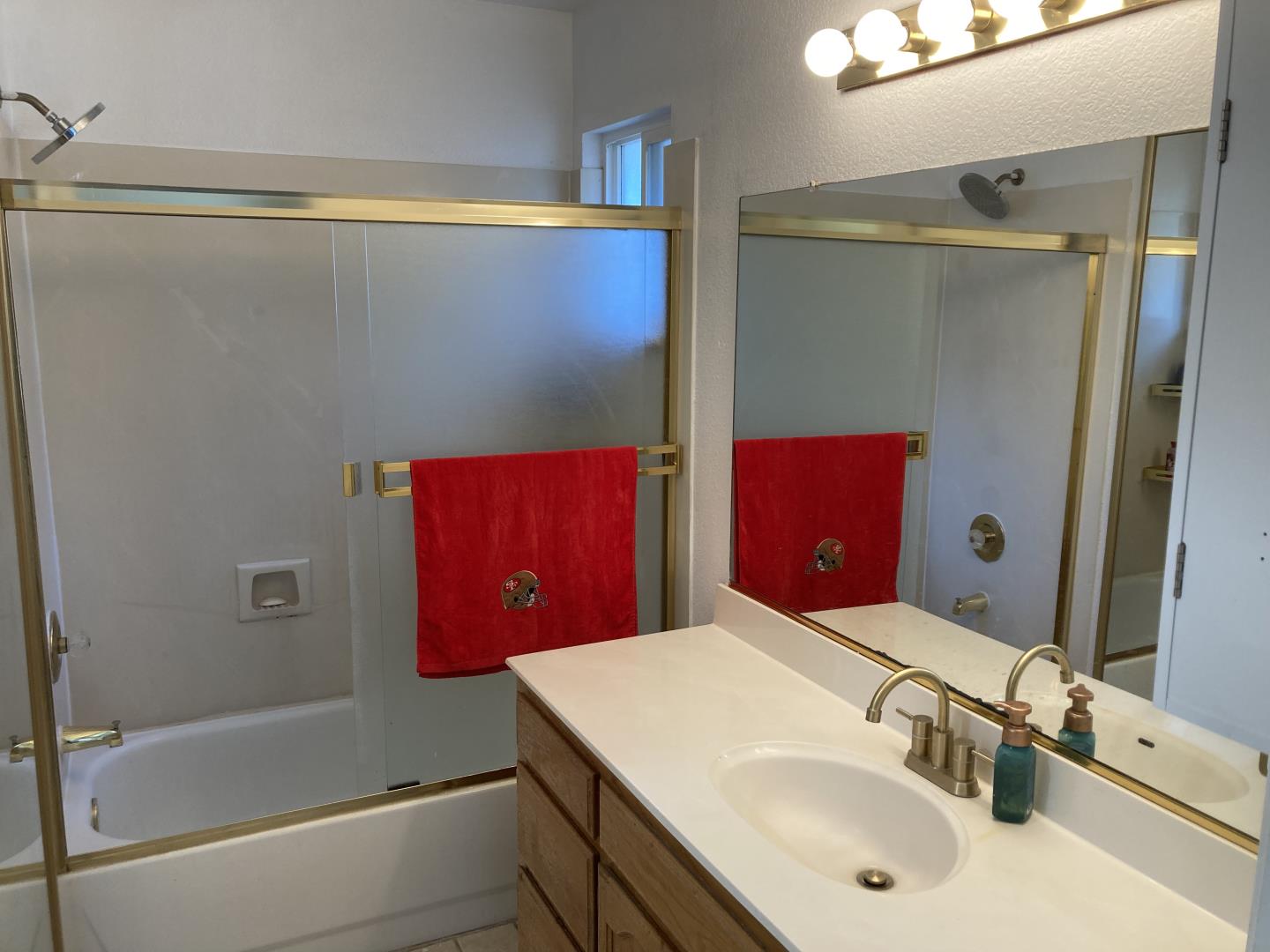 660 Mission Ridge Dr, Manteca, CA 95337 3 Beds 2 Baths (Active