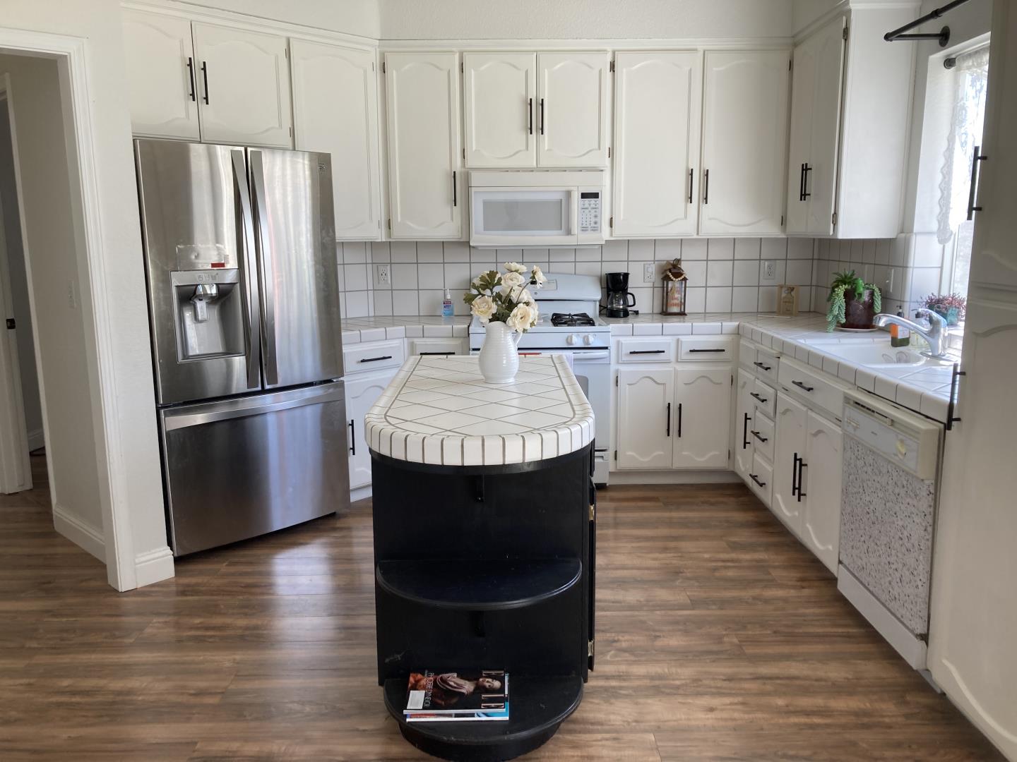 660 Mission Ridge Dr, Manteca, CA 95337 3 Beds 2 Baths (Active