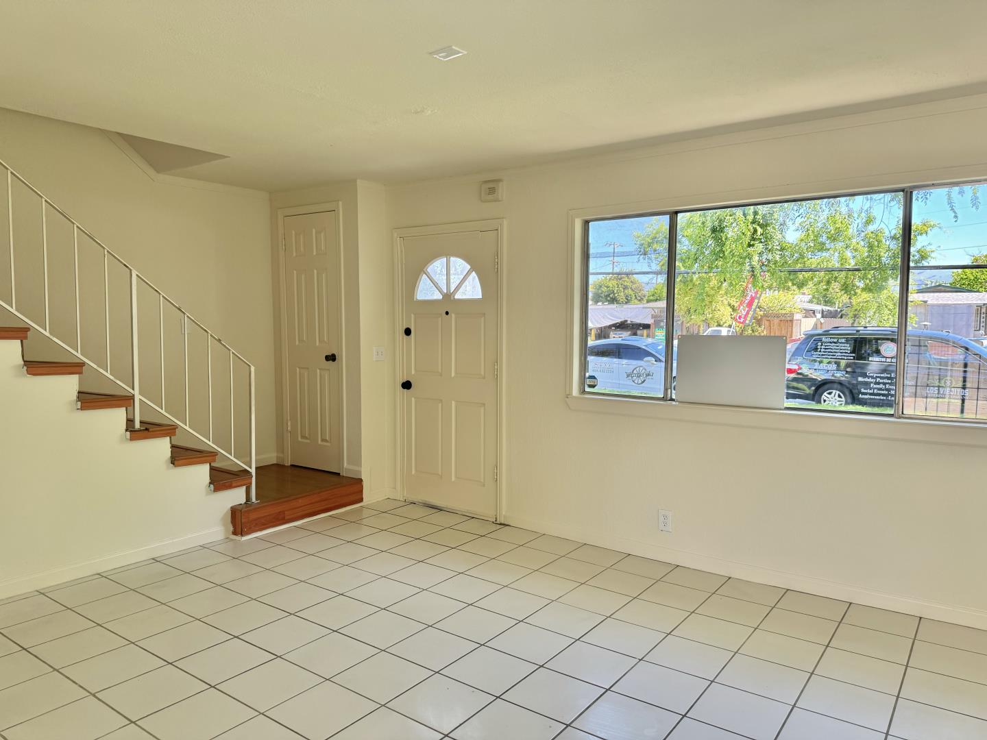 Detail Gallery Image 2 of 11 For 3361 Senter Rd, San Jose,  CA 95111 - 3 Beds | 1/1 Baths