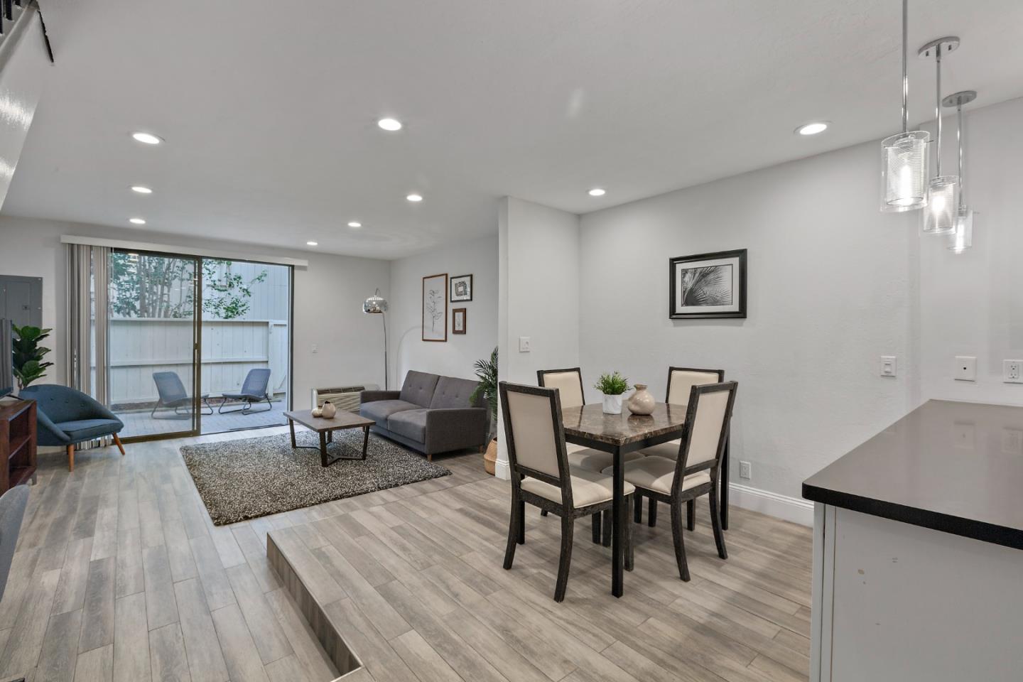 Detail Gallery Image 6 of 15 For 3037 Kaiser Dr #C,  Santa Clara,  CA 95051 - 2 Beds | 1/1 Baths