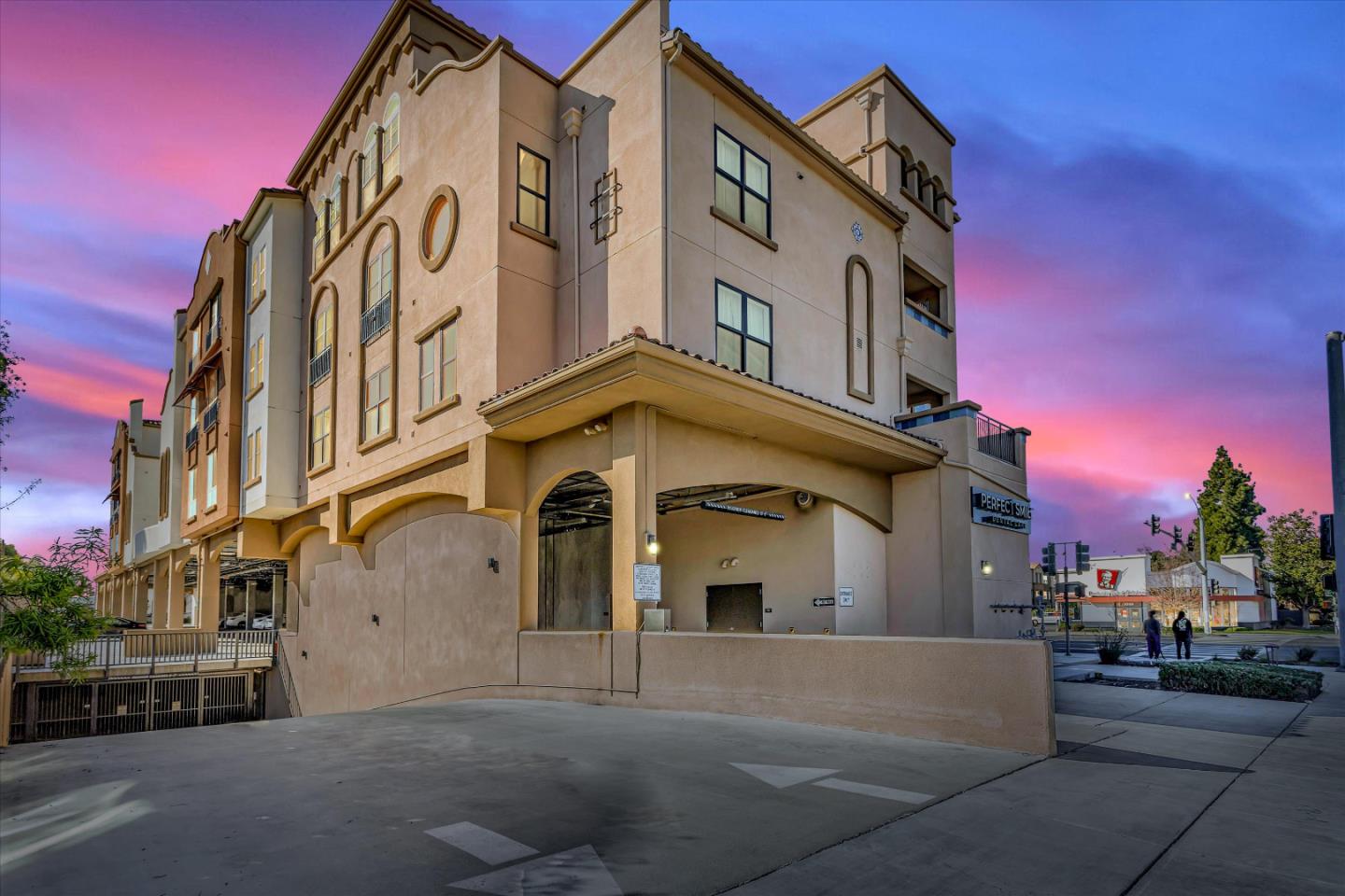 Detail Gallery Image 1 of 1 For 1368 El Camino Real #406,  Santa Clara,  CA 95050 - 1 Beds | 1 Baths