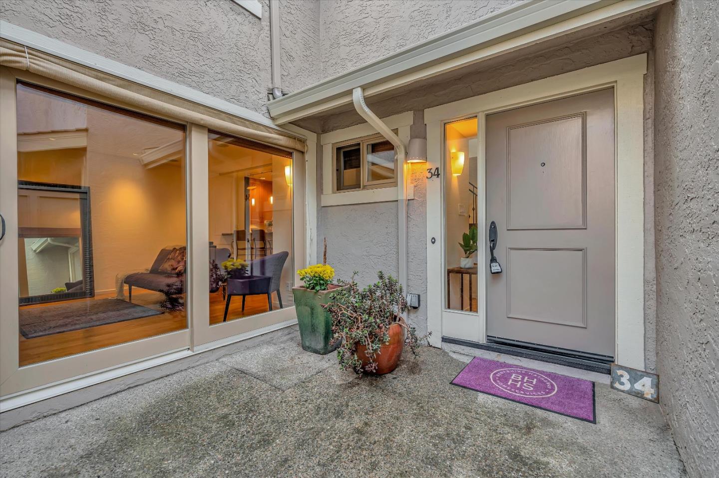 Detail Gallery Image 1 of 1 For 34 Crippleridge Ct, San Mateo,  CA 94402 - 3 Beds | 2/1 Baths