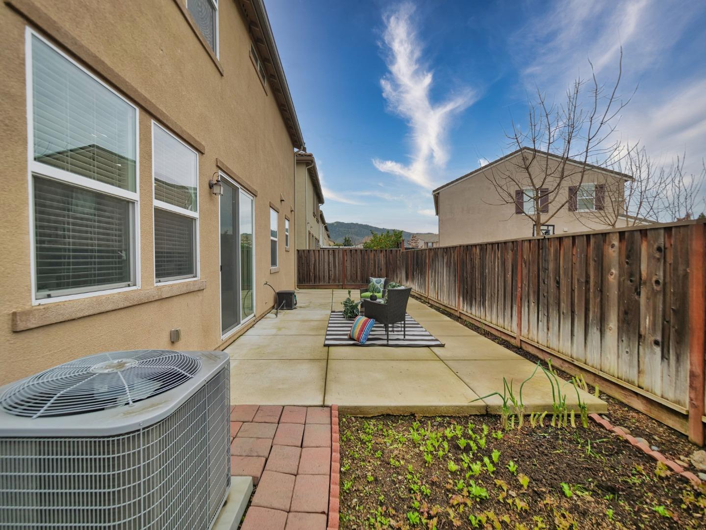 Detail Gallery Image 79 of 109 For 21 Caspian Way, Gilroy,  CA 95020 - 4 Beds | 2/1 Baths