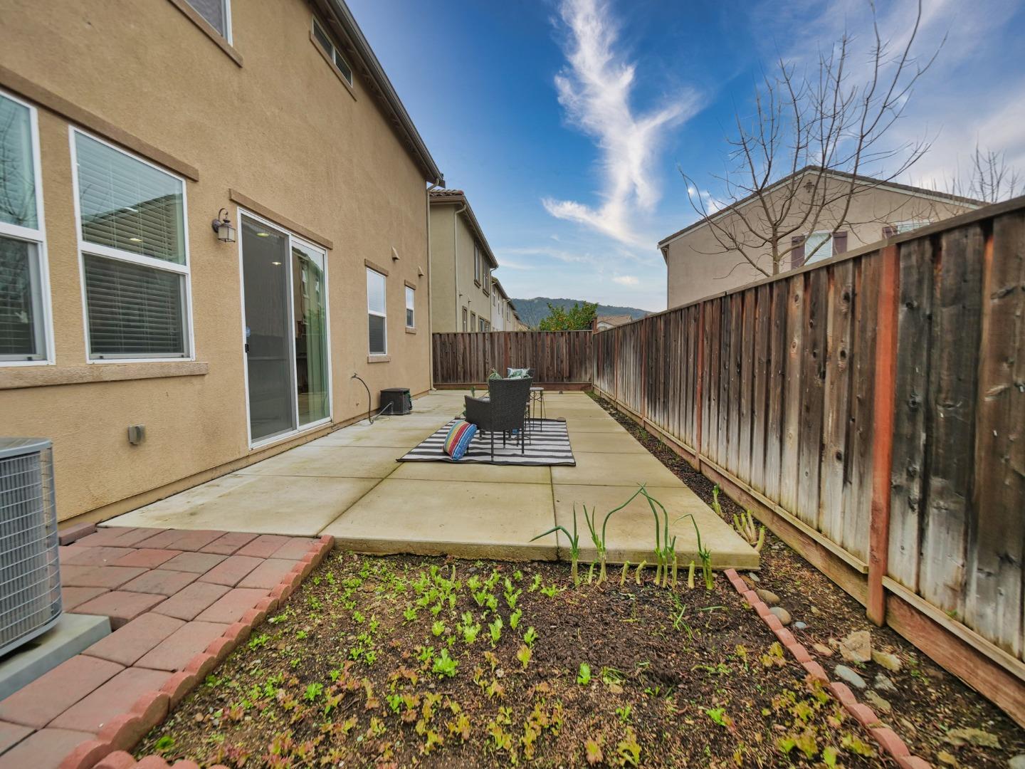 Detail Gallery Image 81 of 109 For 21 Caspian Way, Gilroy,  CA 95020 - 4 Beds | 2/1 Baths
