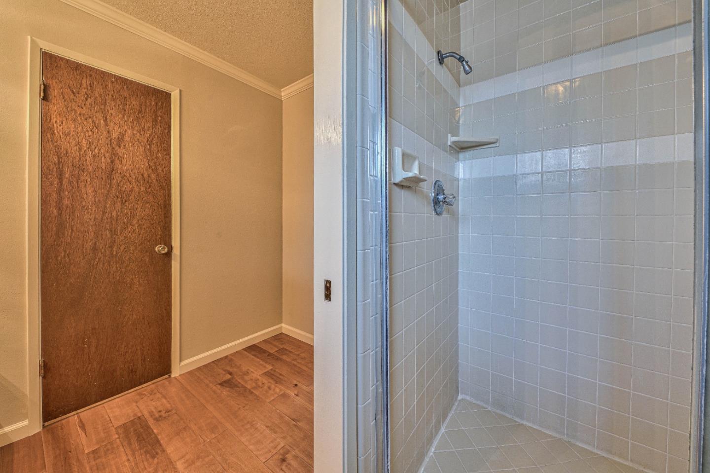 Detail Gallery Image 25 of 37 For 1141 Greenwood Pl, Salinas,  CA 93901 - 4 Beds | 2/1 Baths