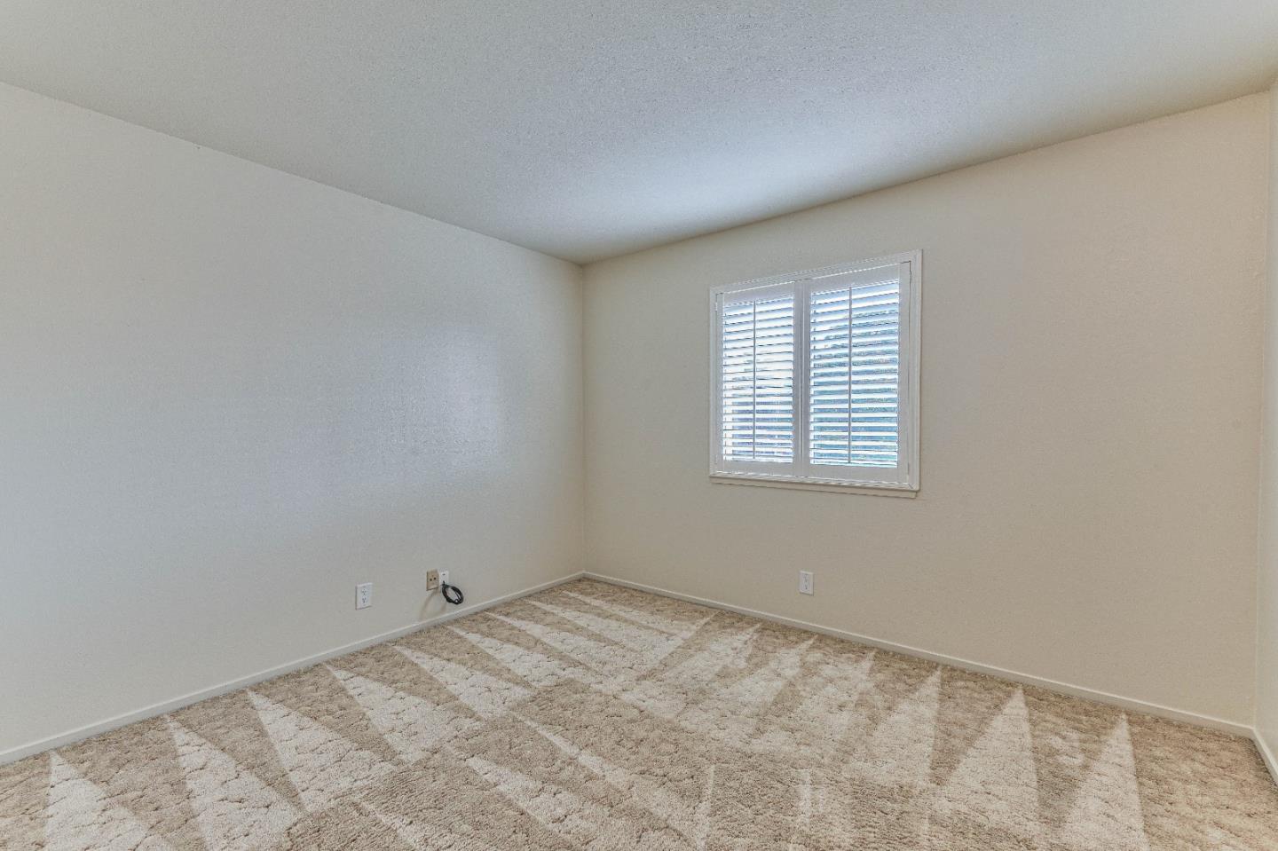 Detail Gallery Image 27 of 37 For 1141 Greenwood Pl, Salinas,  CA 93901 - 4 Beds | 2/1 Baths