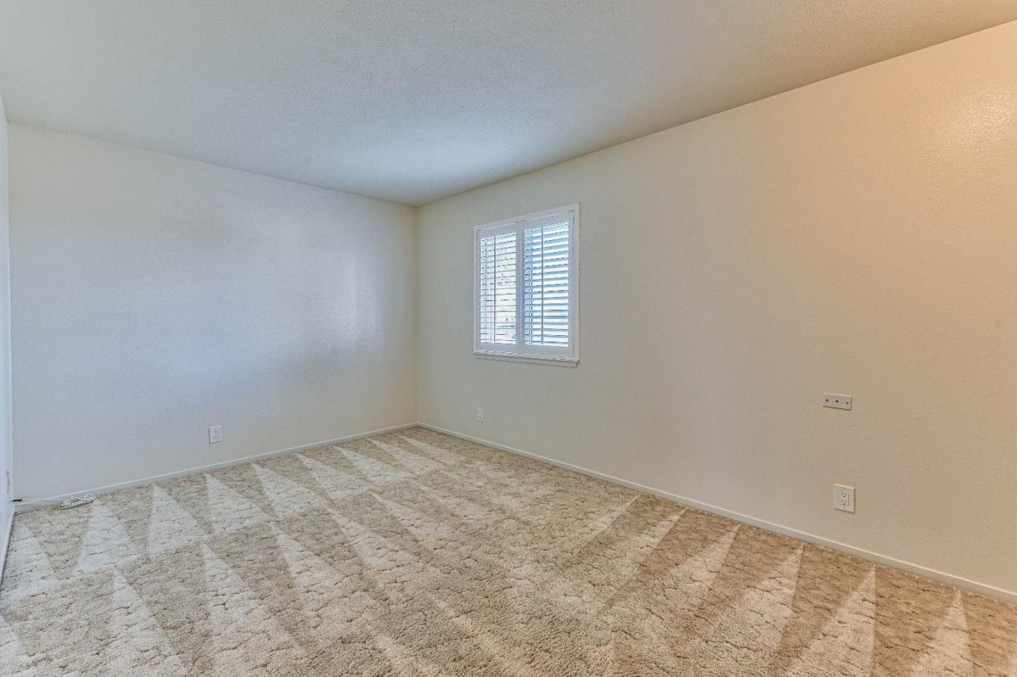 Detail Gallery Image 31 of 37 For 1141 Greenwood Pl, Salinas,  CA 93901 - 4 Beds | 2/1 Baths