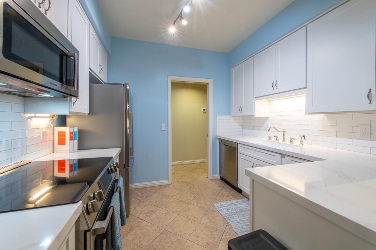 Detail Gallery Image 4 of 27 For 2200 Agnew Rd #322,  Santa Clara,  CA 95054 - 2 Beds | 2 Baths