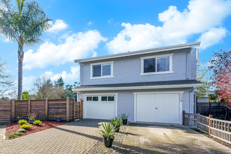 Detail Gallery Image 1 of 1 For 126 Falmouth Ct, Aptos,  CA 95003 - 2 Beds | 2 Baths