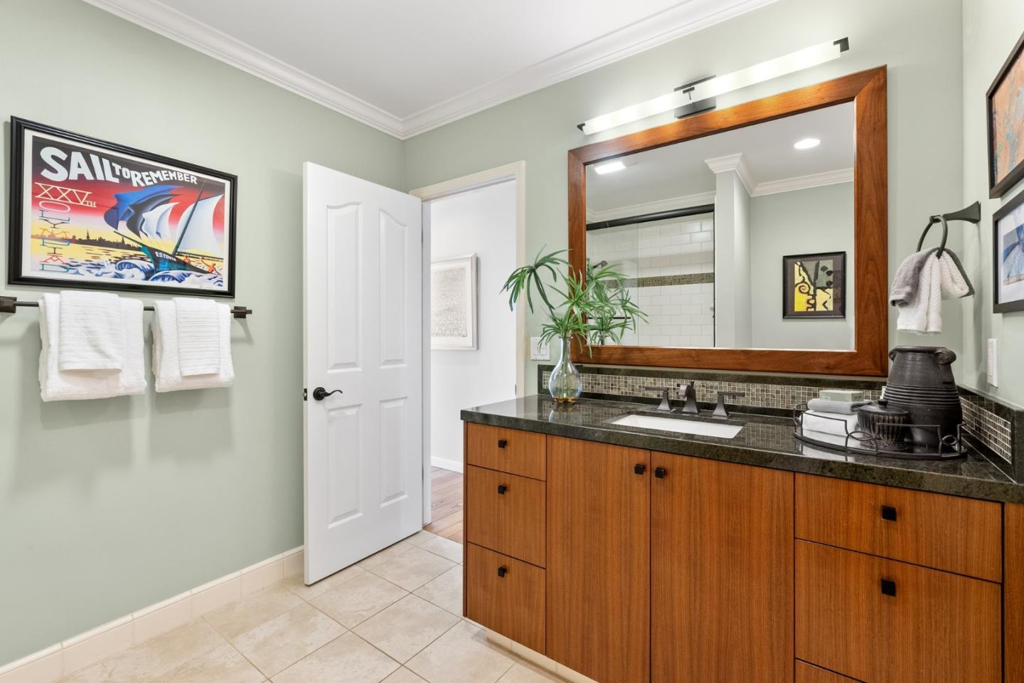 Detail Gallery Image 23 of 47 For 30 Broadway, Los Gatos,  CA 95030 - 5 Beds | 3/1 Baths