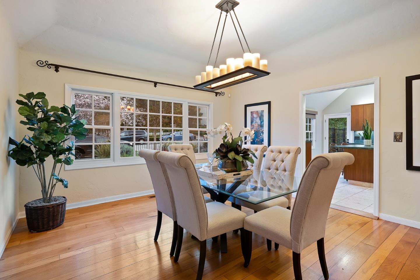 Detail Gallery Image 9 of 47 For 30 Broadway, Los Gatos,  CA 95030 - 5 Beds | 3/1 Baths