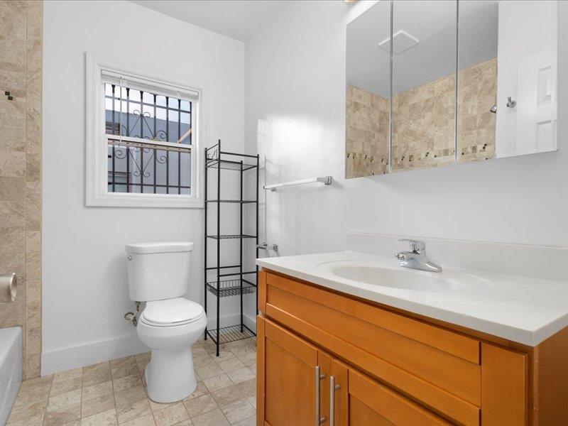 Detail Gallery Image 10 of 36 For 160 E 17th St, Pittsburg,  CA 94565 - 2 Beds | 1 Baths