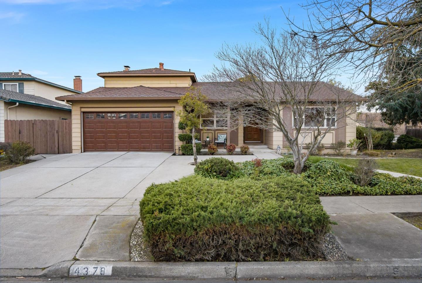 Detail Gallery Image 1 of 1 For 4378 Heppner Ln, San Jose,  CA 95136 - 4 Beds | 2/1 Baths