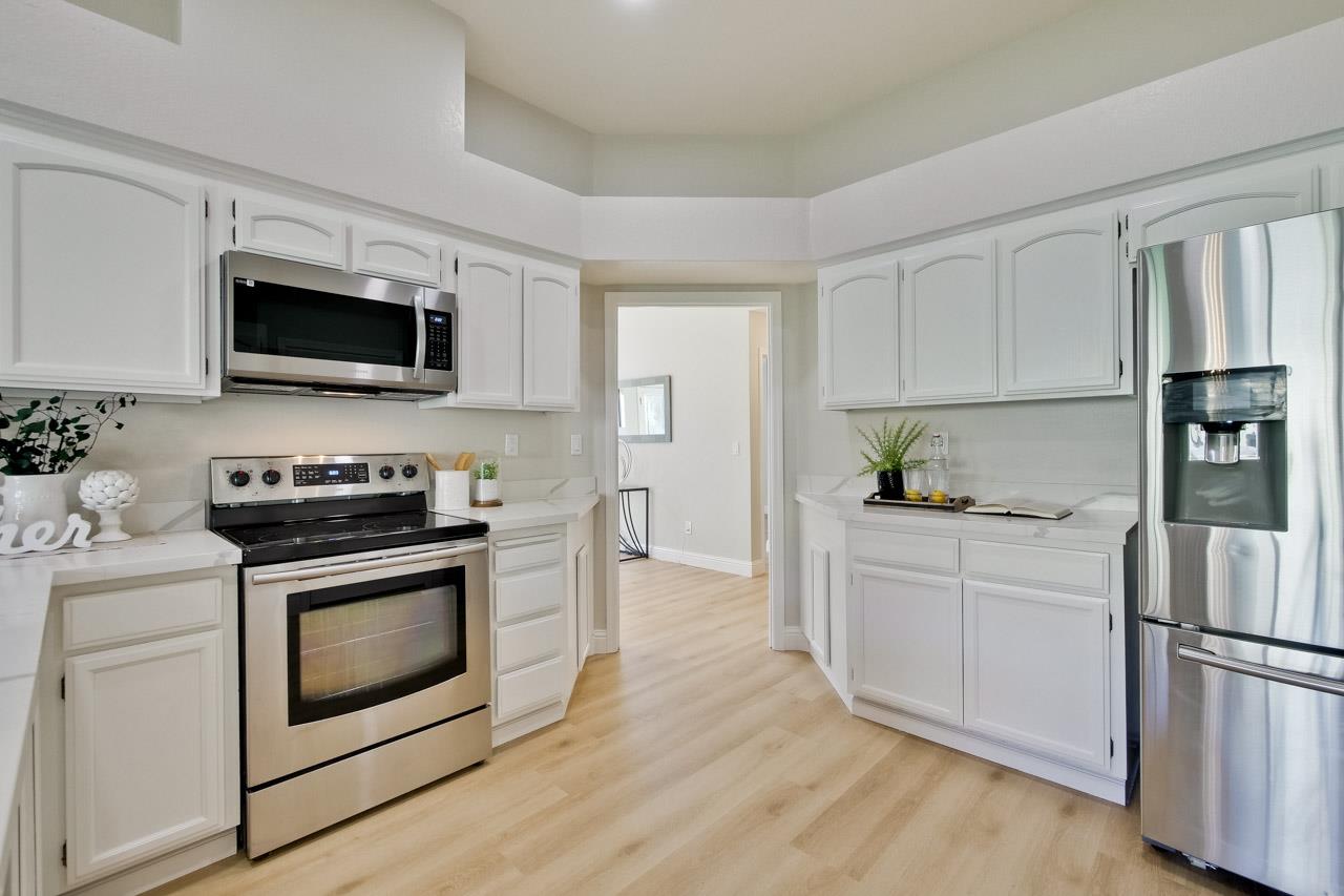 Detail Gallery Image 9 of 38 For 7622 Stoneshire Ct, San Jose,  CA 95135 - 2 Beds | 2 Baths