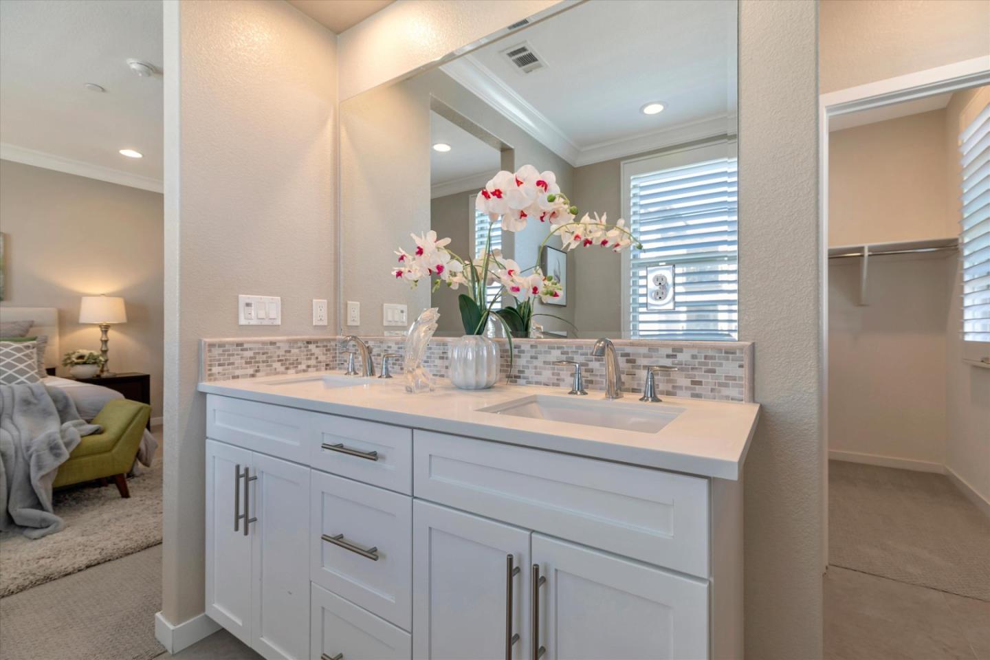 Detail Gallery Image 37 of 56 For 1002 Foxglove Pl, San Jose,  CA 95131 - 4 Beds | 3/1 Baths