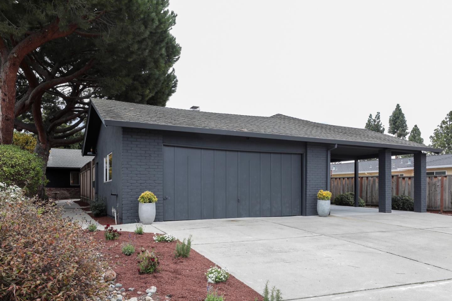 1371 San Domar Dr, Mountain View, CA 94043