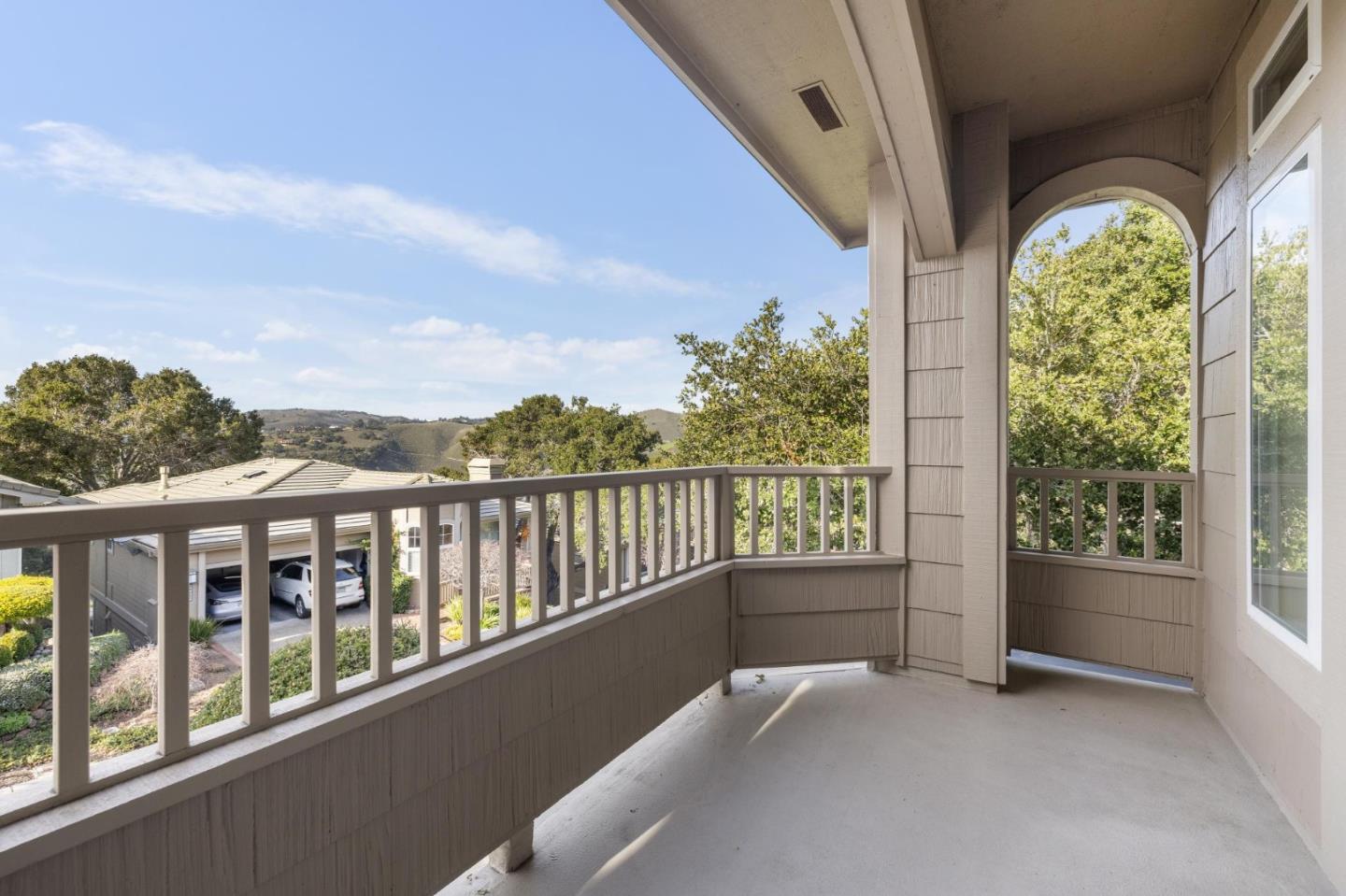 Detail Gallery Image 8 of 20 For 10484 Fairway Ln, Carmel Valley,  CA 93923 - 3 Beds | 3 Baths