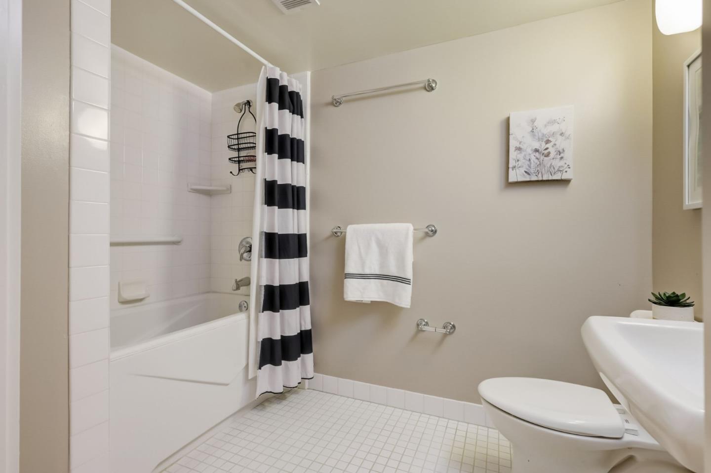 Detail Gallery Image 12 of 33 For 350 N 2nd St #321,  San Jose,  CA 95112 - 2 Beds | 2 Baths