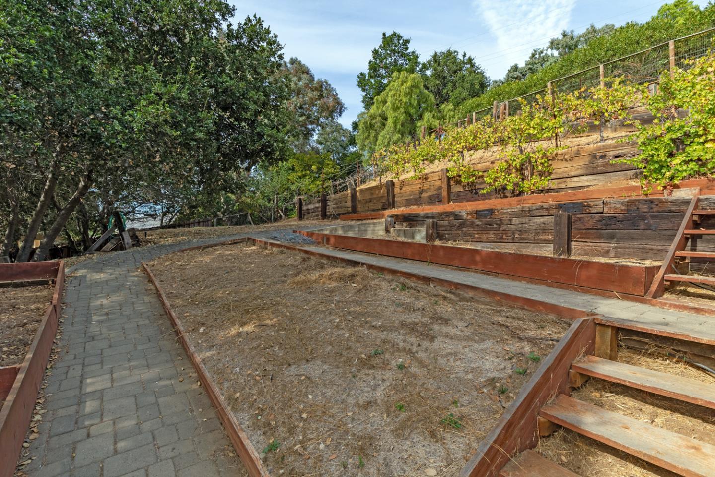 Detail Gallery Image 73 of 83 For 25311 Okeefe Ln, Los Altos Hills,  CA 94022 - 4 Beds | 4 Baths