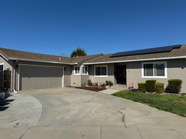 Detail Gallery Image 1 of 1 For 1051 Greenwood Pl, Salinas,  CA 93901 - 3 Beds | 2/1 Baths