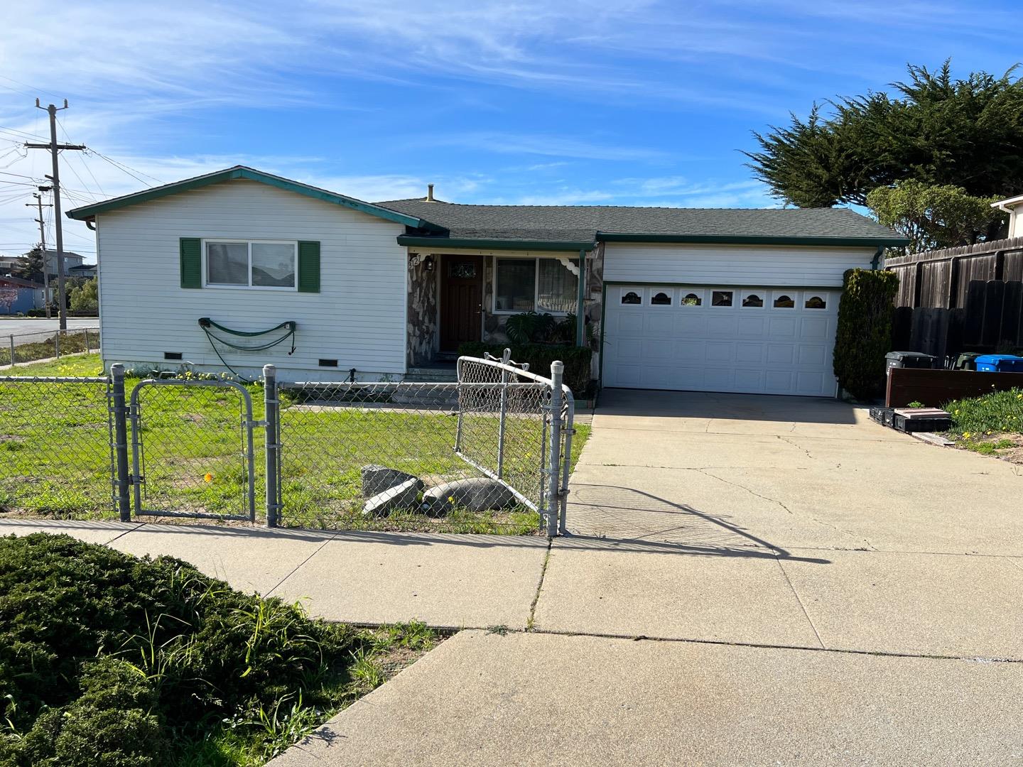 Photo of 3127 Lelia Pl in Marina, CA