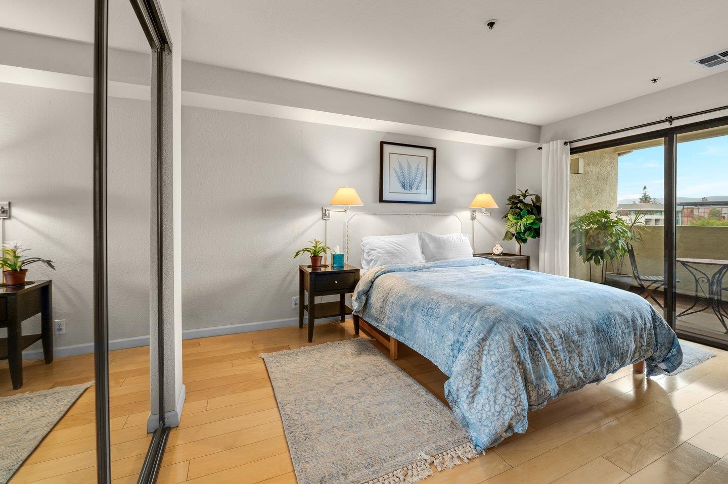 Detail Gallery Image 20 of 30 For 117 California Ave #D300,  Palo Alto,  CA 94306 - 1 Beds | 1 Baths