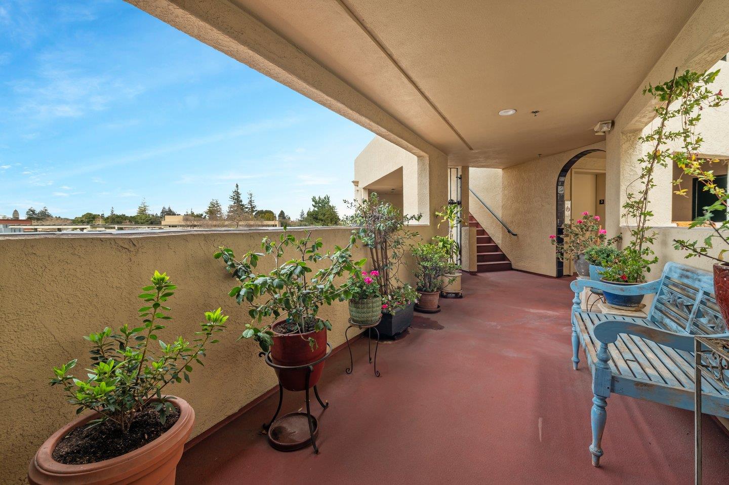 Detail Gallery Image 23 of 30 For 117 California Ave #D300,  Palo Alto,  CA 94306 - 1 Beds | 1 Baths