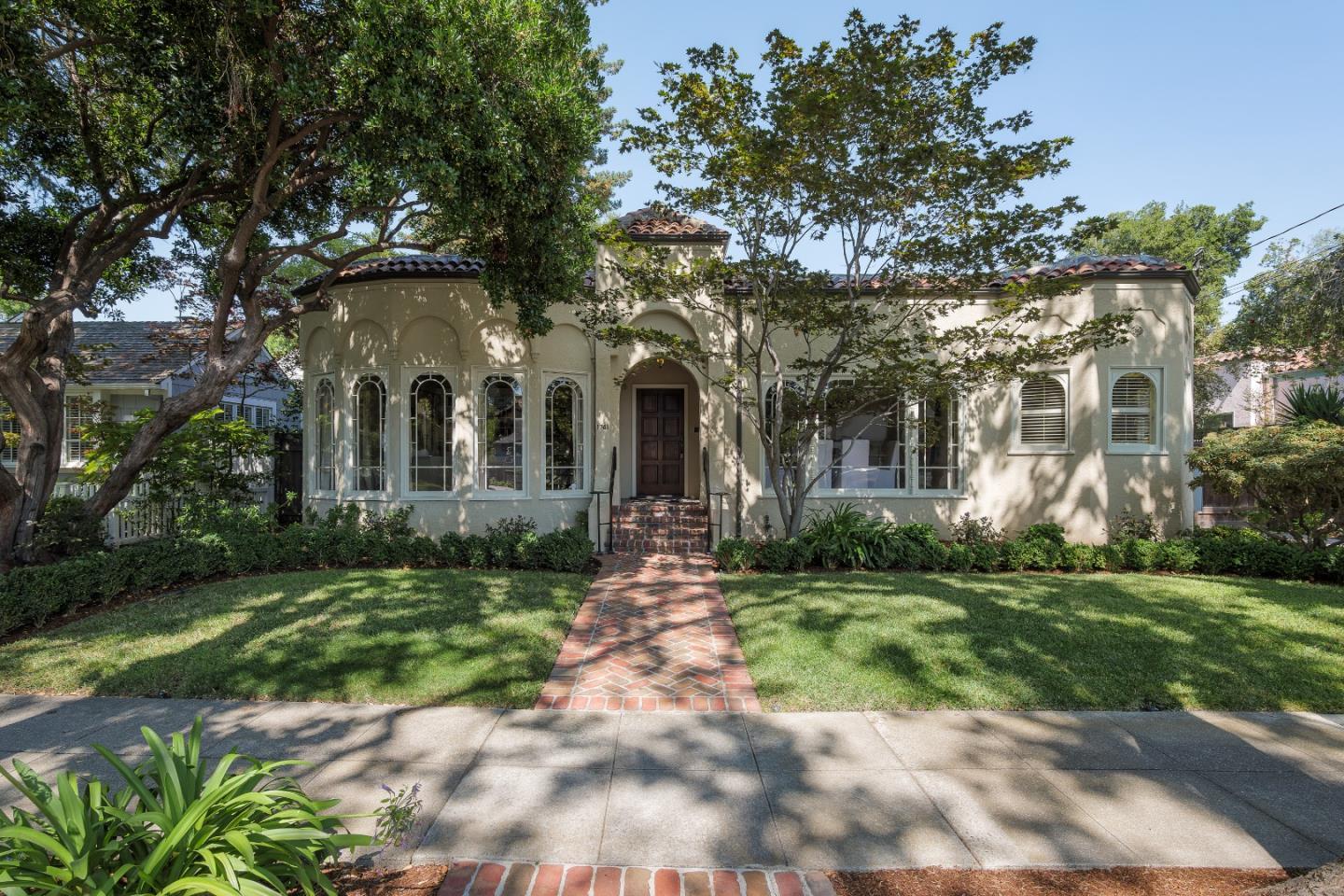 Detail Gallery Image 1 of 1 For 1741 Cowper St, Palo Alto,  CA 94301 - 3 Beds | 2/1 Baths