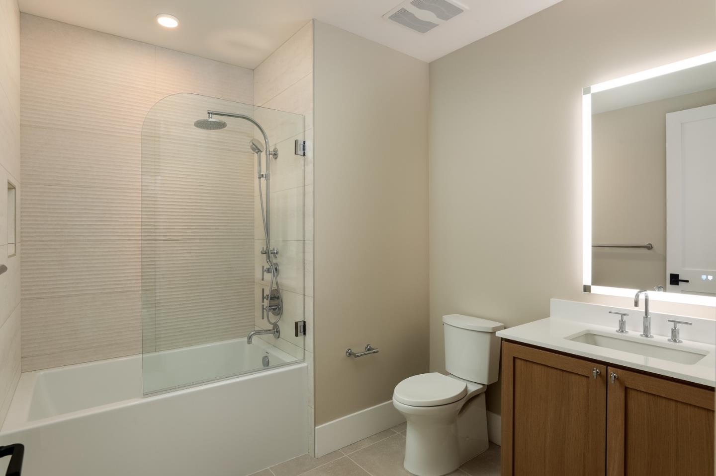 Detail Gallery Image 14 of 49 For 389 First St #32,  Los Altos,  CA 94022 - 2 Beds | 2/1 Baths
