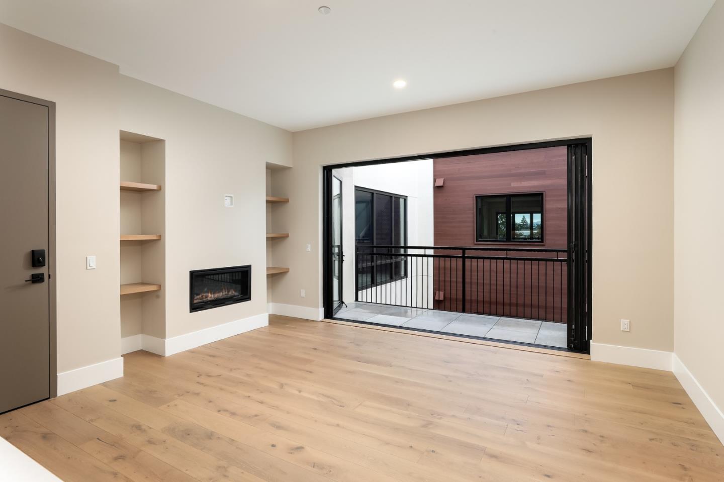 Detail Gallery Image 2 of 49 For 389 First St #32,  Los Altos,  CA 94022 - 2 Beds | 2/1 Baths