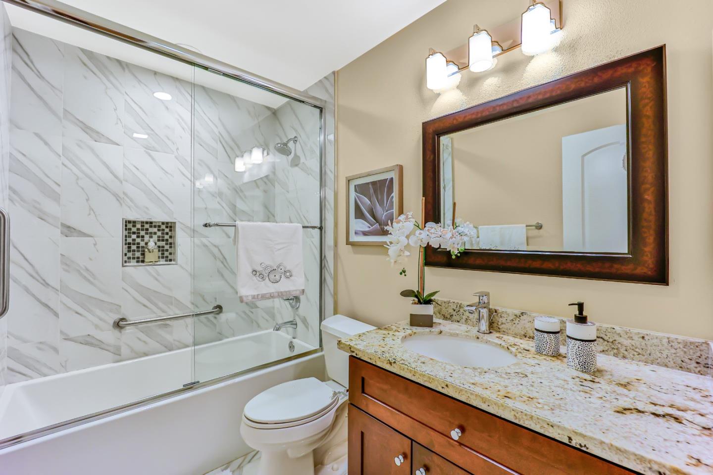 Detail Gallery Image 13 of 38 For 142 Sand Hill Cir, Menlo Park,  CA 94025 - 2 Beds | 2 Baths