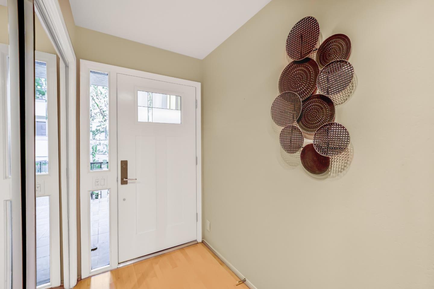 Detail Gallery Image 2 of 38 For 142 Sand Hill Cir, Menlo Park,  CA 94025 - 2 Beds | 2 Baths