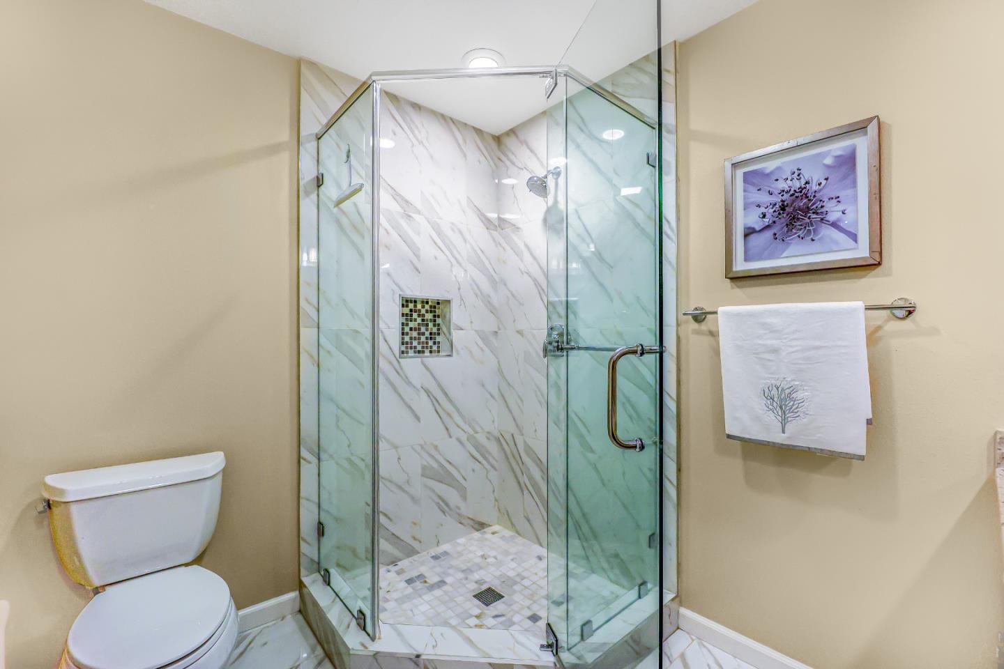 Detail Gallery Image 20 of 38 For 142 Sand Hill Cir, Menlo Park,  CA 94025 - 2 Beds | 2 Baths