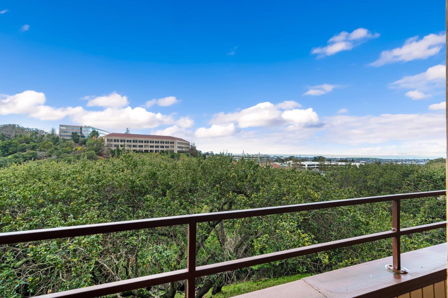 Detail Gallery Image 1 of 1 For 10 Scenic Way #112,  San Mateo,  CA 94403 - 2 Beds | 2 Baths