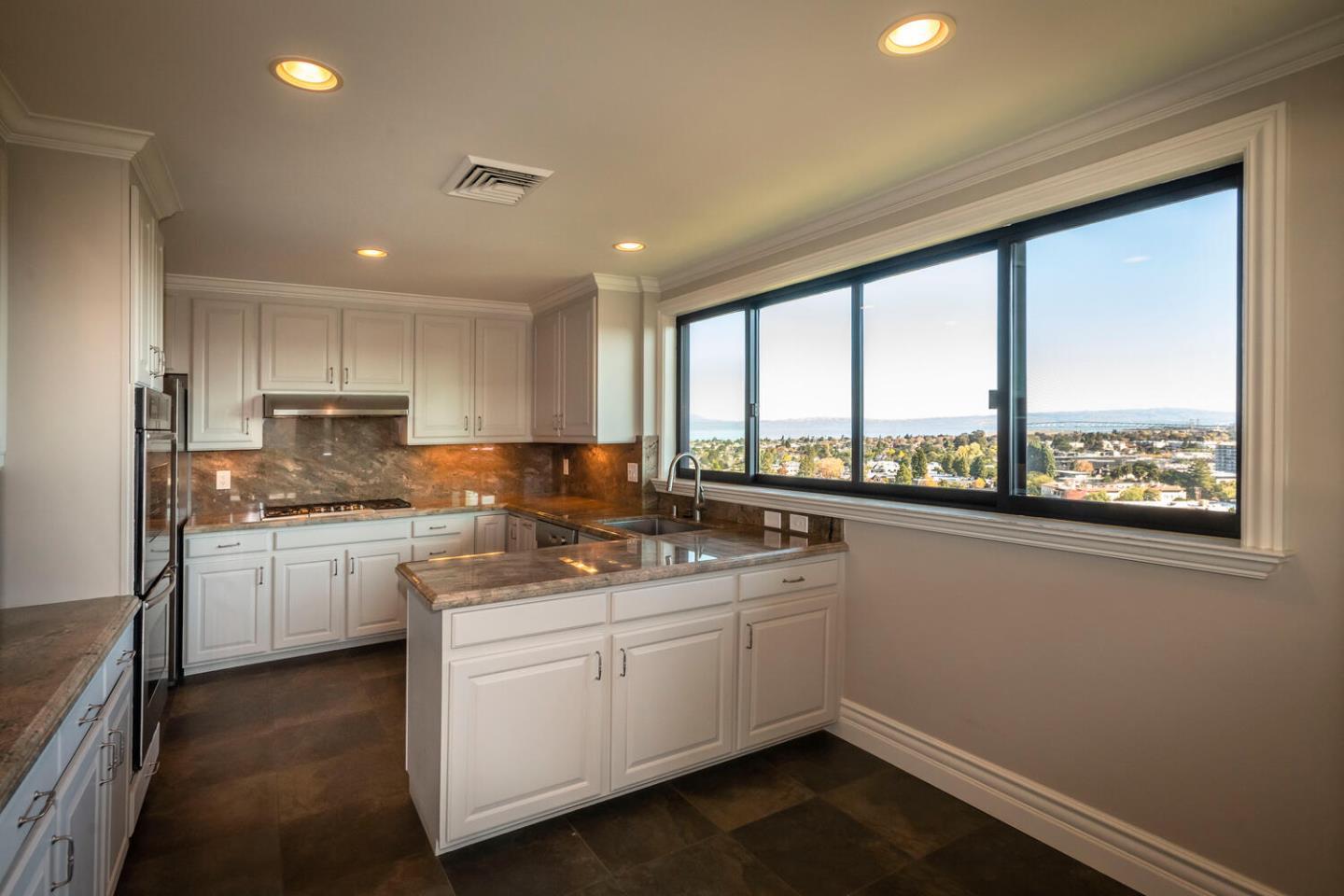 Detail Gallery Image 11 of 35 For 50 Mounds Rd #610,  San Mateo,  CA 94402 - 2 Beds | 2 Baths