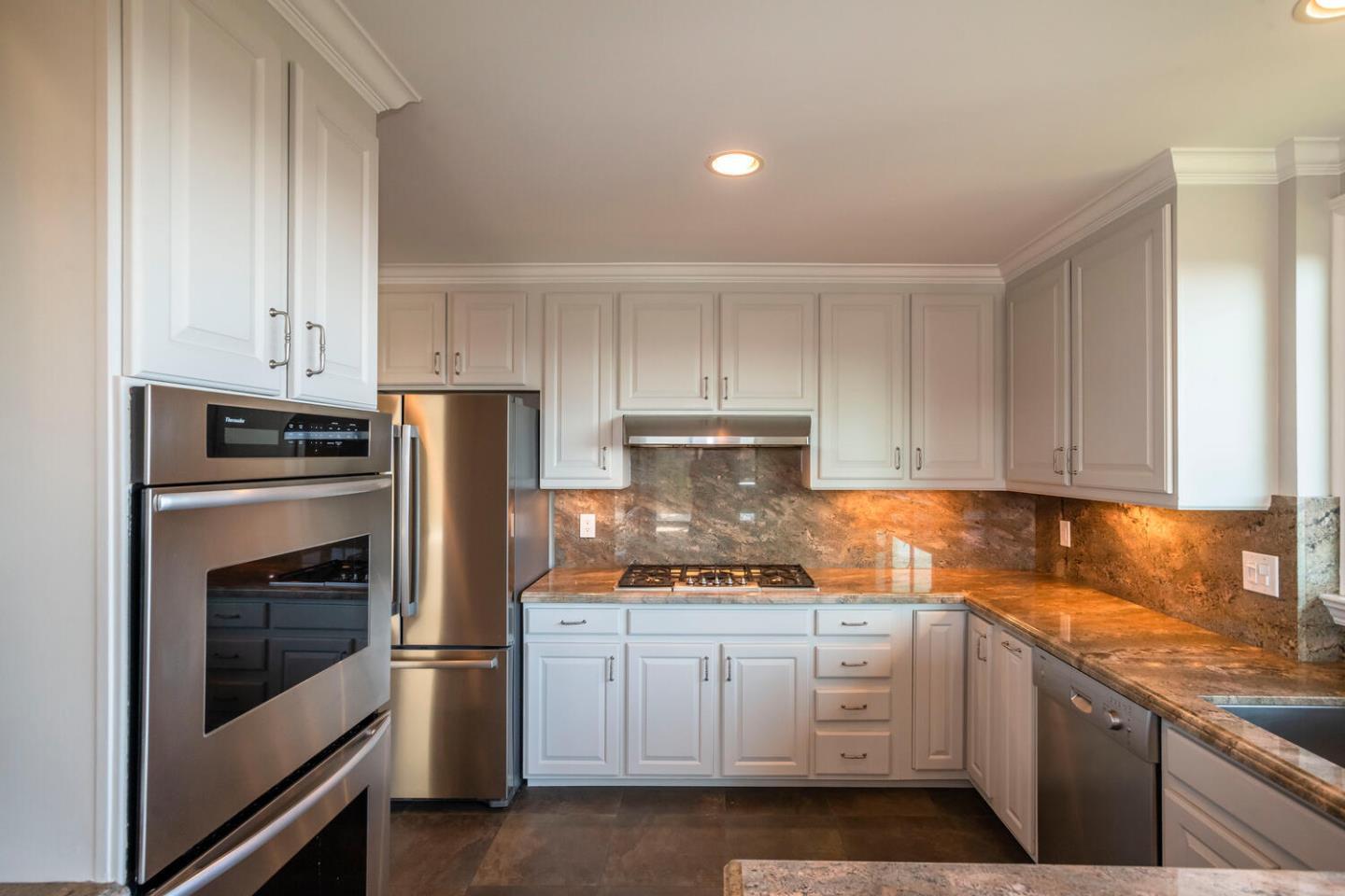 Detail Gallery Image 13 of 35 For 50 Mounds Rd #610,  San Mateo,  CA 94402 - 2 Beds | 2 Baths