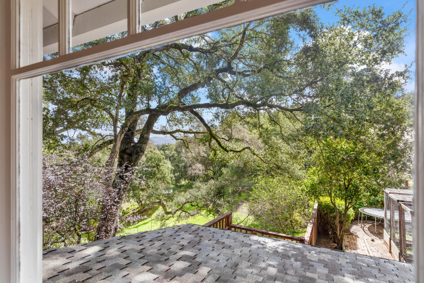 Detail Gallery Image 9 of 26 For 113 Tynan Way, Portola Valley,  CA 94028 - 3 Beds | 2 Baths